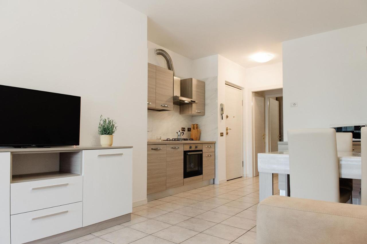 Appartamento Afrodite Desenzano del Garda Exteriör bild
