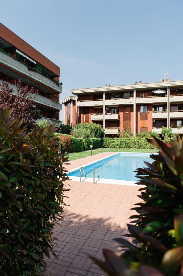 Appartamento Afrodite Desenzano del Garda Exteriör bild