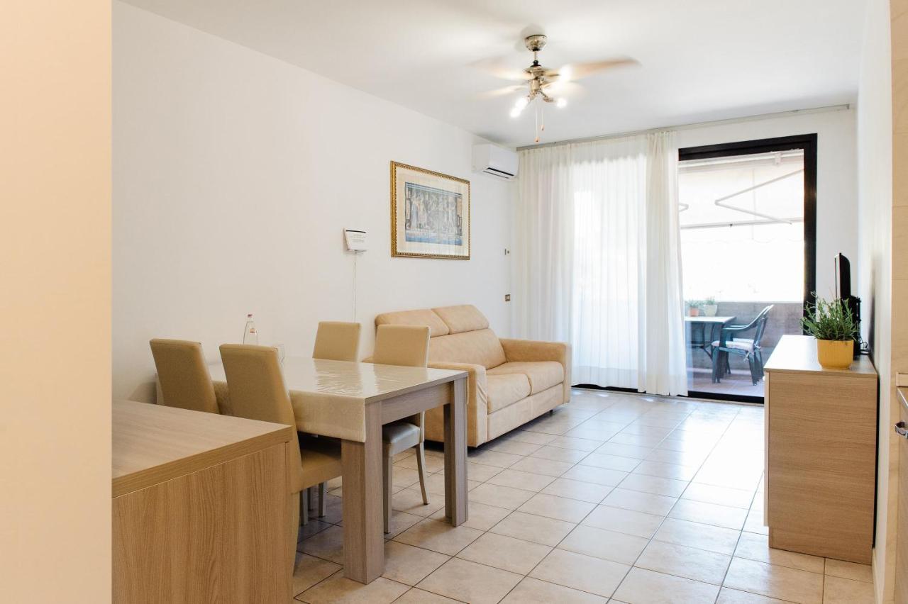 Appartamento Afrodite Desenzano del Garda Exteriör bild