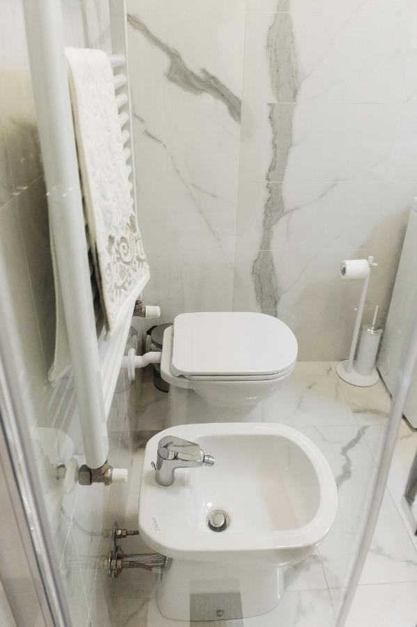 Appartamento Afrodite Desenzano del Garda Exteriör bild