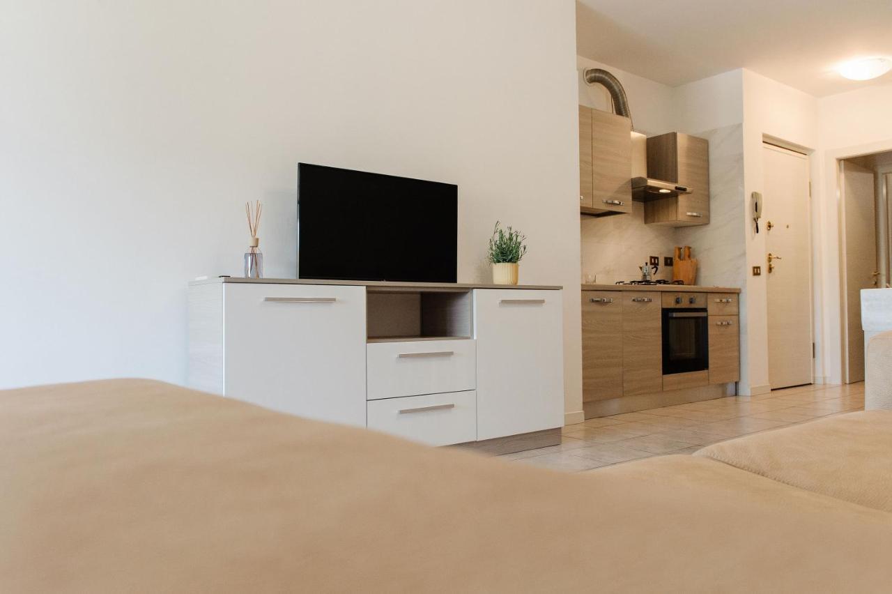 Appartamento Afrodite Desenzano del Garda Exteriör bild